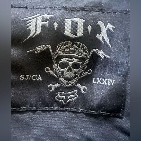 4/$25 F.O.X plaid button up shirt embroidered stars size medium casual grunge - Picture 4 of 6